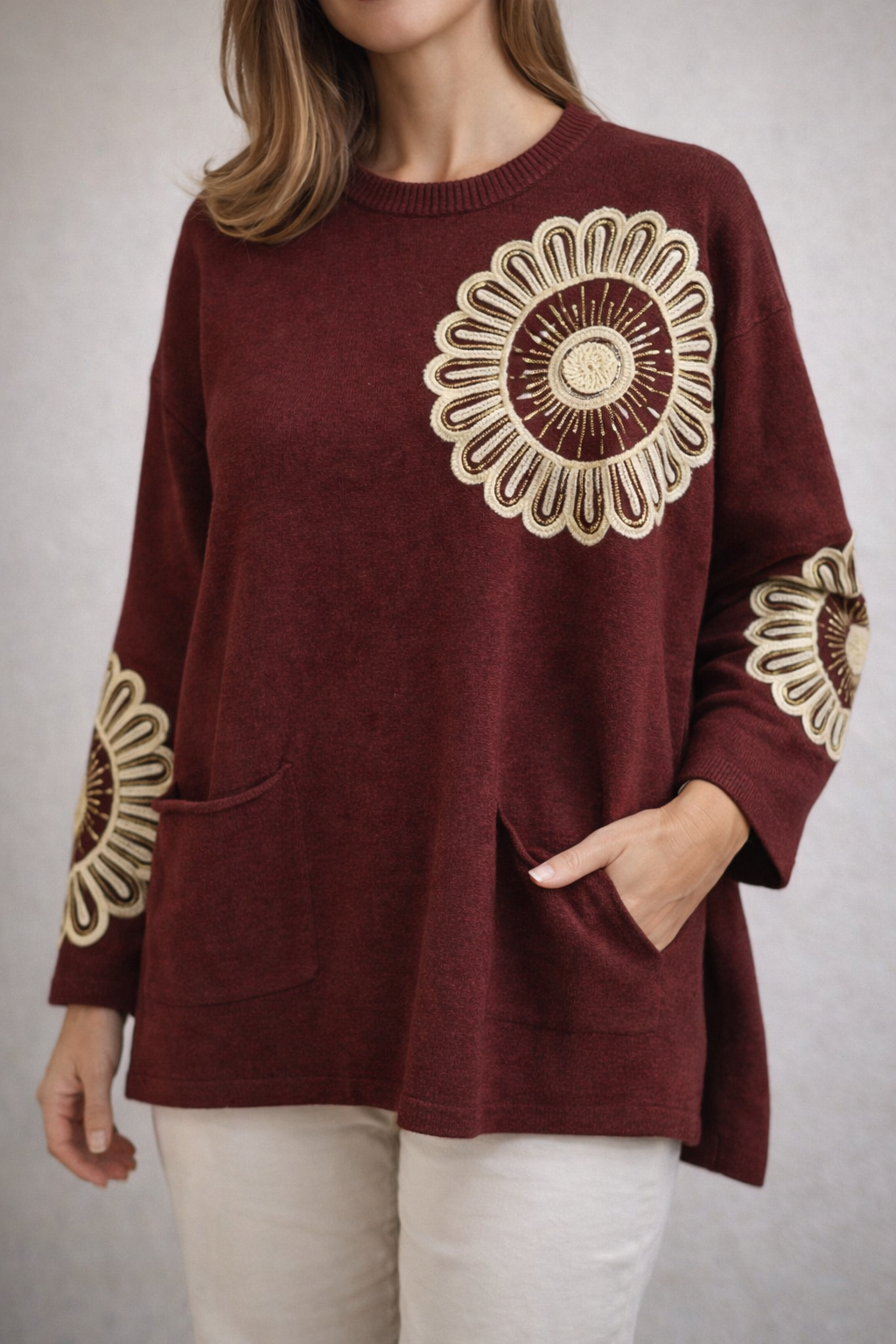 Maglione con Fiore Ricamato