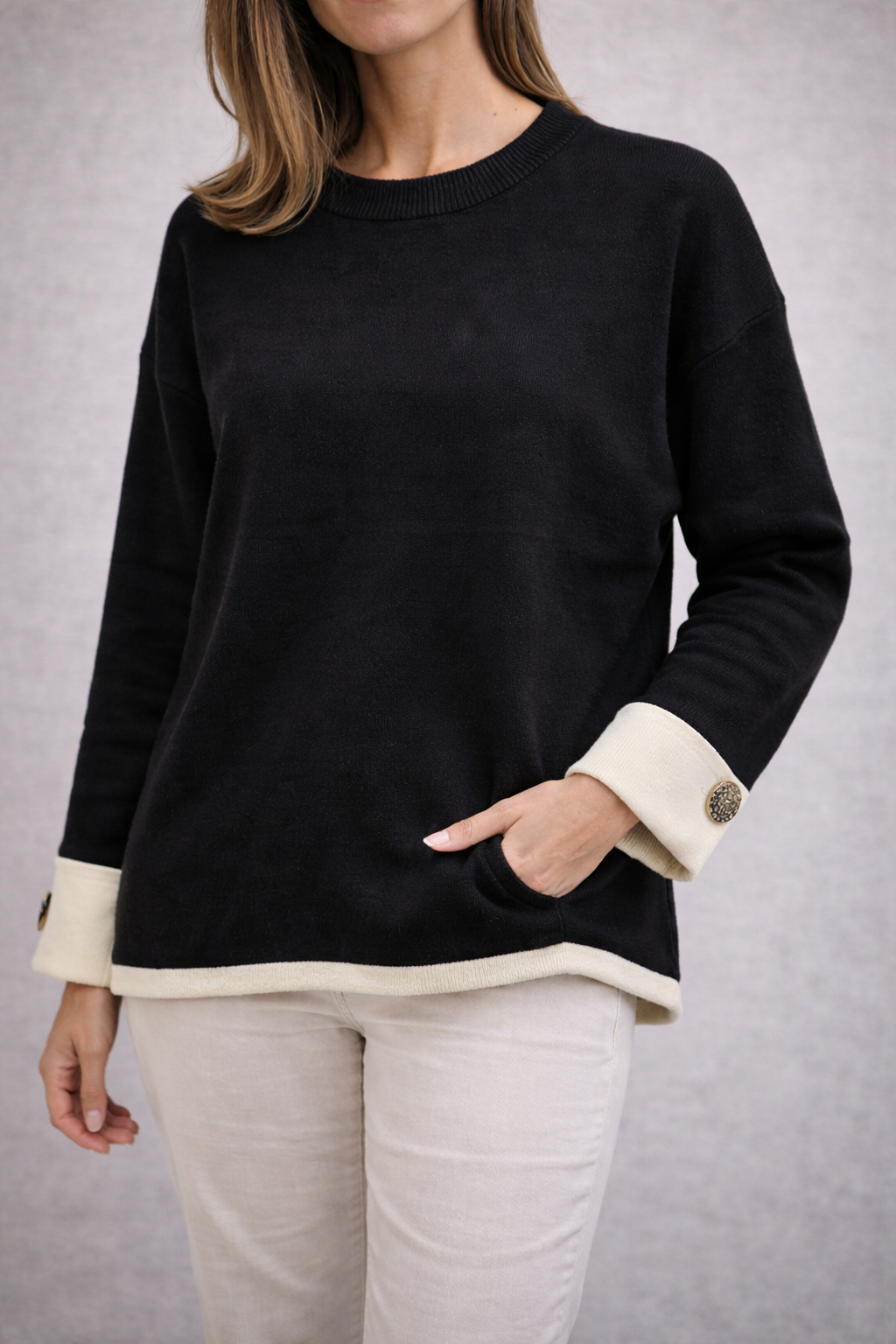 Maglione con Bottone al Polso