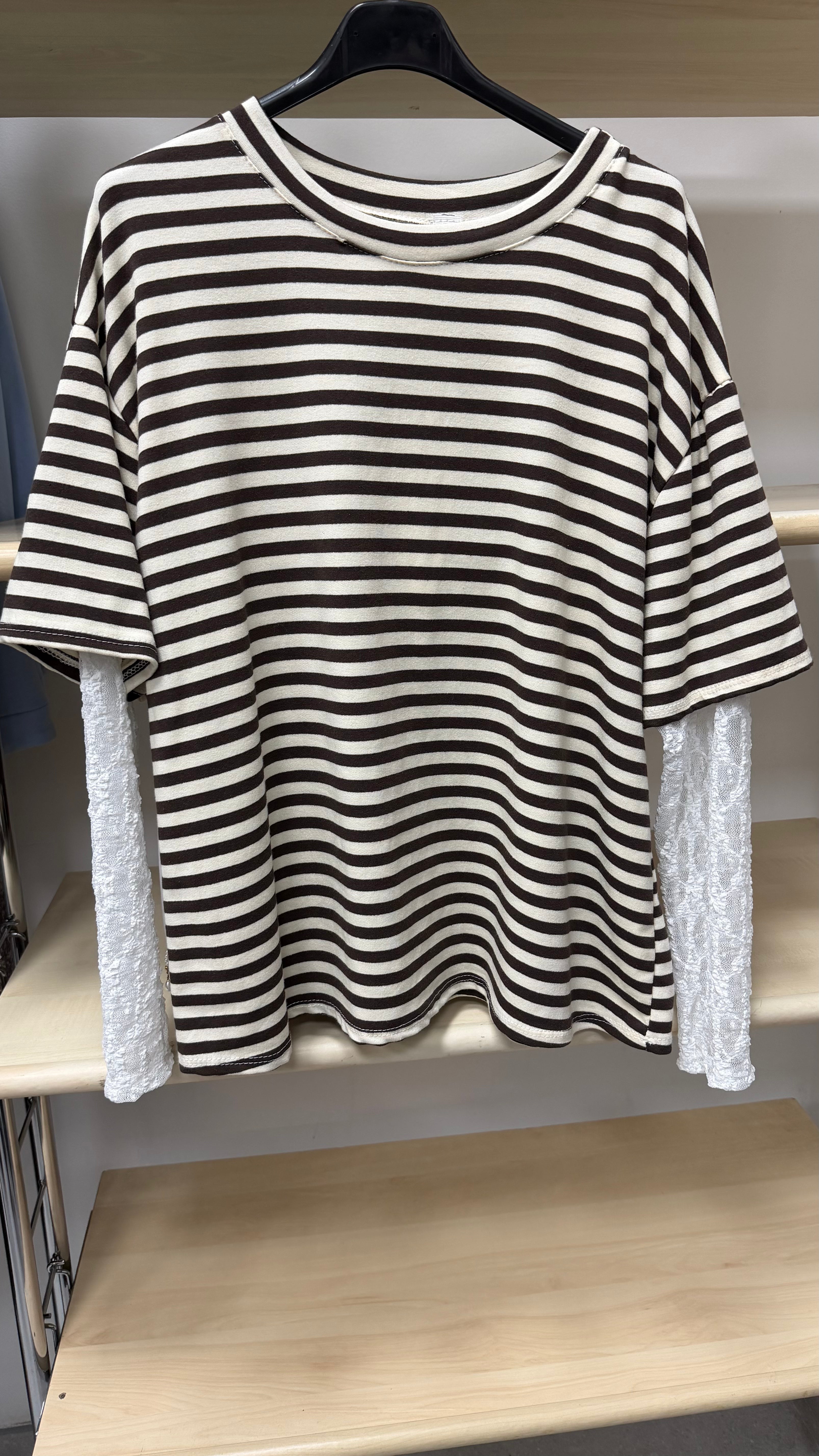 Maglia Rigata con Maniche in Pizzo