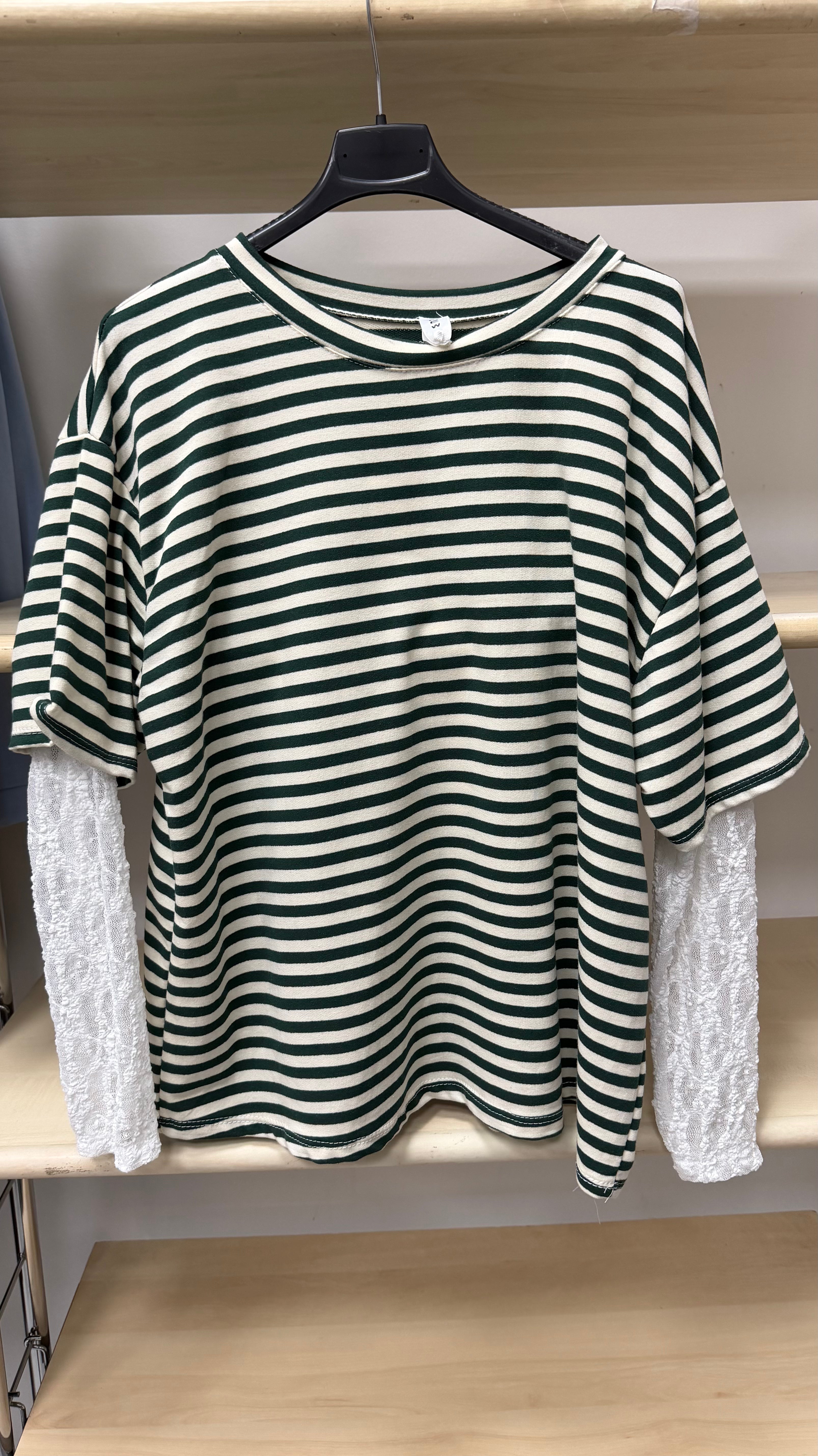 Maglia Rigata con Maniche in Pizzo