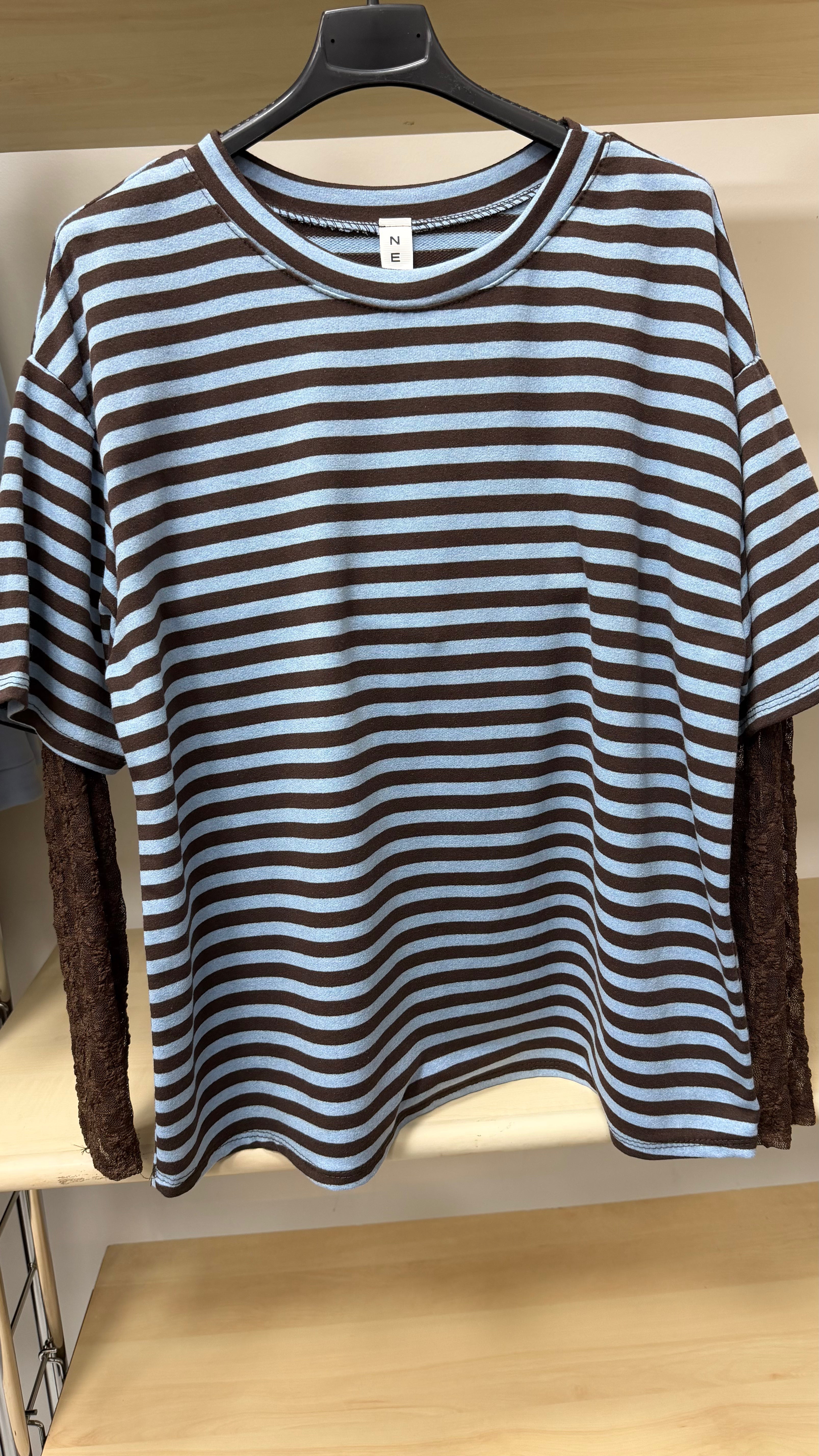 Maglia Rigata con Maniche in Pizzo