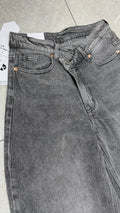 Jeans WideLeg Bottone Asimmetrico