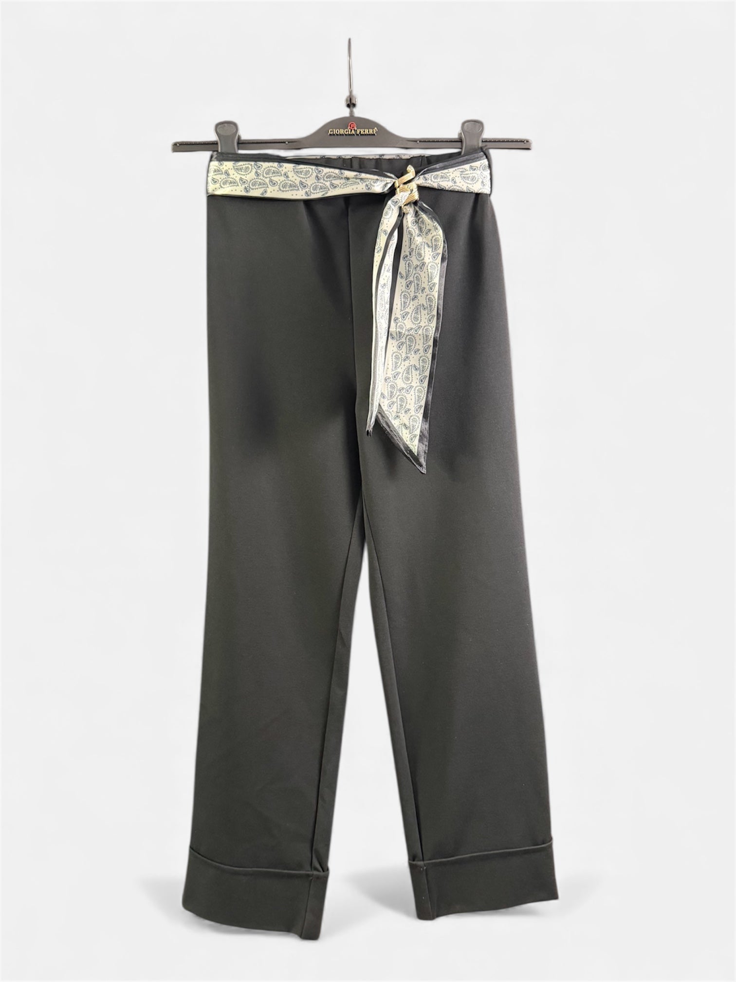 Pantalone con Risvolto e Foulard Made In Italy